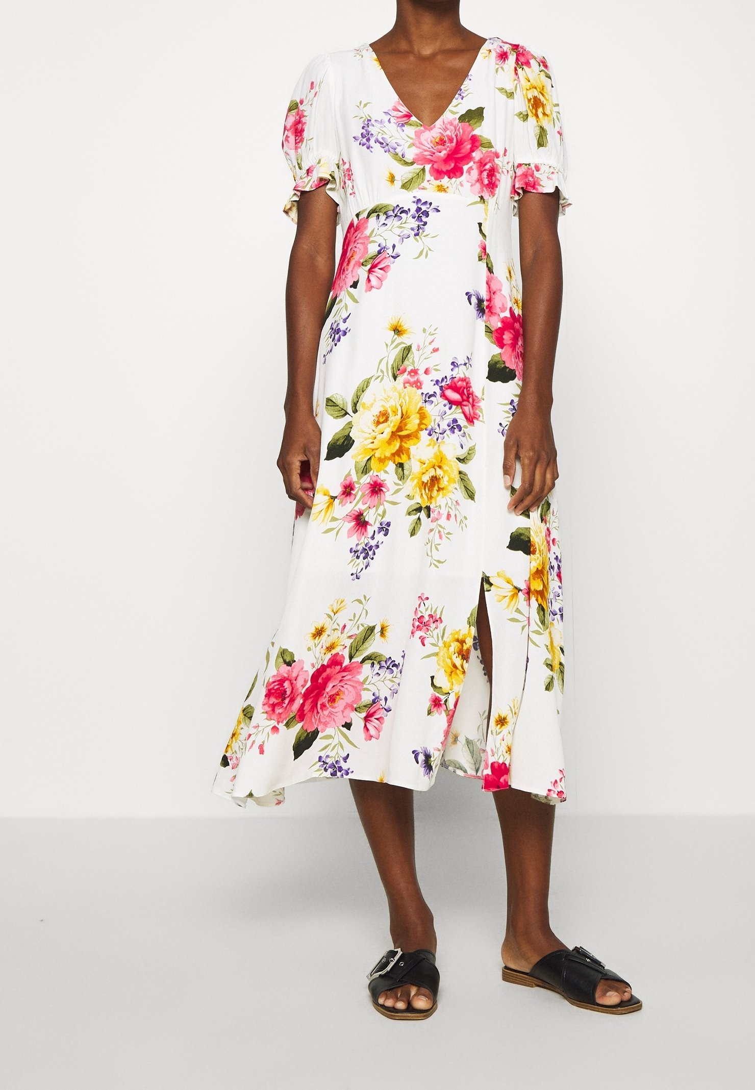 Dorothy Perkins Day dress - white - (Pre-owned) - Zalando