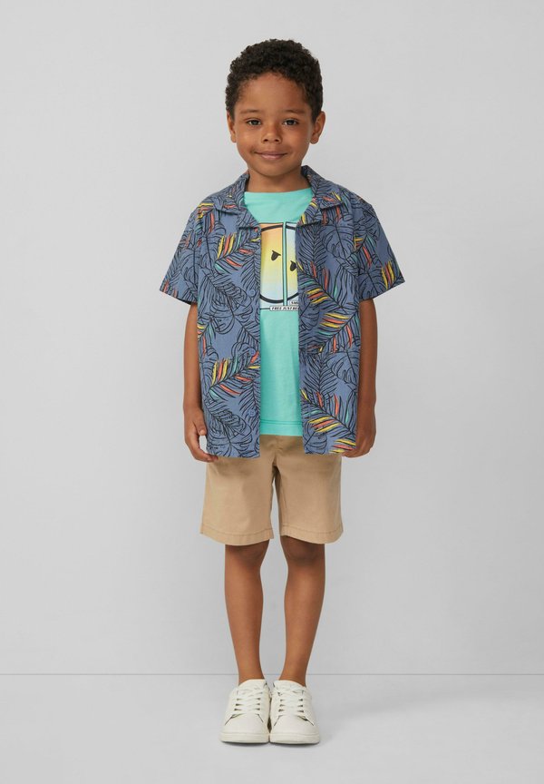 BERMUDA - Shorts - beige