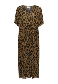 Robe imprimée léopard en marron et noir, avec un col en V, des manches courtes, et une coupe ample avec des fronces à la taille. Texture douce.