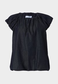 Mørkeblå, kortermet bluse med rynket stoff ved halsen og myke, samlede ermer. Laget av lett, strukturert materiale.