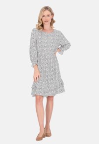 usha Vapaa-ajan mekko - white black