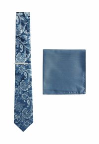 Unselected, blue paisley
