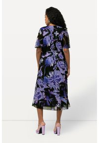 Ulla Popken Vapaa-ajan mekko