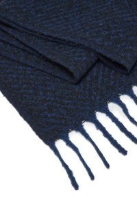 Sciarpa intrecciata di colore blu navy con estremità frangiate, caratterizzata da una consistenza morbida e un motivo discreto. Realizzata in materiale caldo e accogliente.
