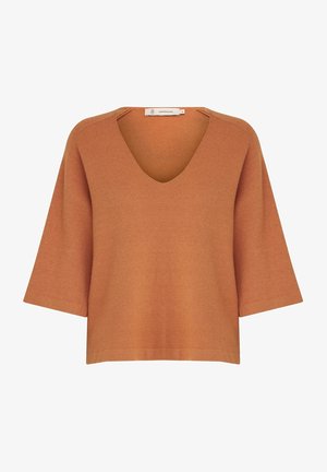 Opečeni oranžni pleteni top z V-izrezom, širokimi tri četrtinskimi rokavi in sproščenim krojem. Teksturirana tkanina v enotni barvi z minimalnim detajliranjem.