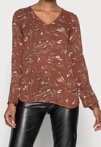 Kaffe Blouse - metallic red
