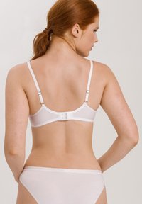 Hanro SENSATION - Sujetador sin aros - white