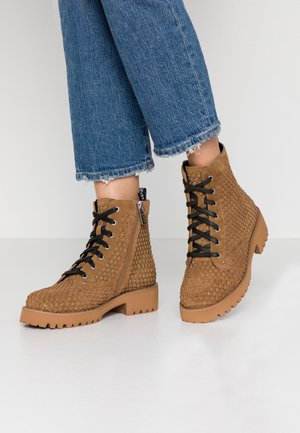 Plateaustiefelette - cognac