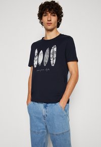 Esprit TEE - T-shirt imprimé - navy