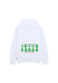 Felpa bianca con tasca a marsupio e cappuccio. Il retro presenta un testo audace in verde, con stelle nere aggiuntive e una citazione stilizzata.