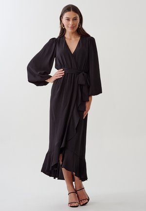 DARINA - Robe longue - black