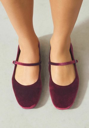 Ankle strap ballet pumps - berry red velvet