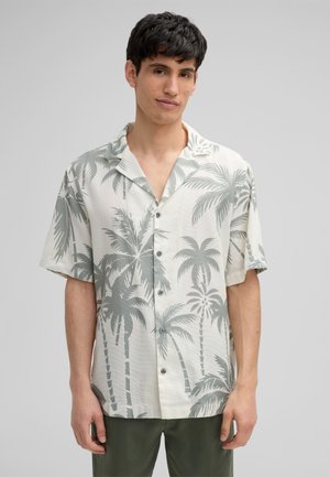 Kurzarm-Hemd mit Knöpfen in hellem Creme mit grauem Palmenmuster. Verfügt über einen Camp-Kragen und fünf Knöpfe auf der Vorderseite.