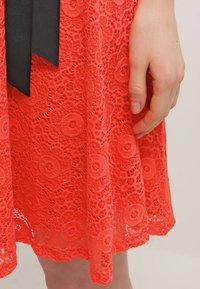 Morgan Vardagsklänning - coral