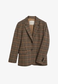 Niet geselecteerd, roasted walnut