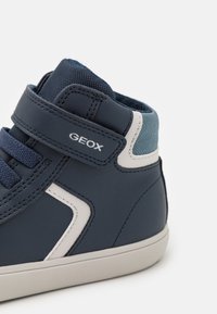 Geox GISLI BOY - Aukšto profilio sportbačiai - navy/light grey