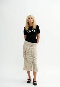 Résumé Pouzdrová sukně - beige