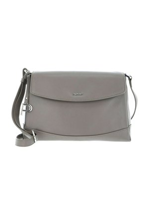 Sac à épaule en cuir gris avec rabat pliable, détail boucle argentée et bandoulière réglable, marqué "Picard" à l'avant.