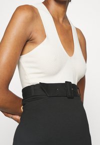 Anna Field Tall A-linjainen hame - black