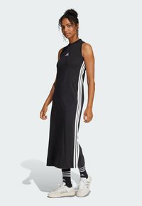 adidas Sportswear - ESSENTIALS 3-STRIPES LONG RACERBACK - Jersey dress - black   white Thumbnail Image 1