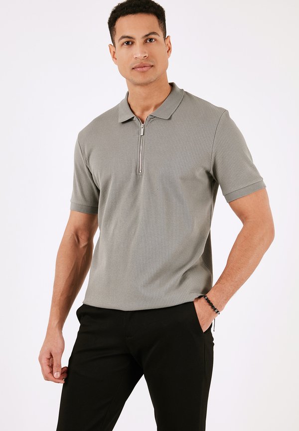 REGULAR FIT - Poloshirt