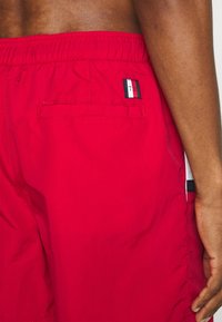 Tommy Hilfiger Fürdőnadrág - red