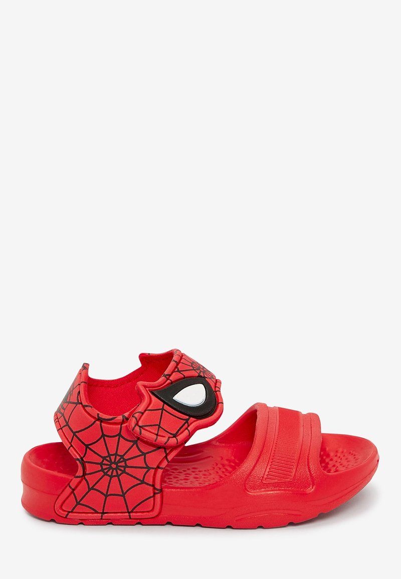 Sandale rouge pour enfants avec un design Spider-Man, motifs de toile d'araignée noirs et fermeture velcro.