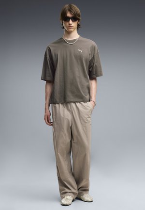 Puma, ESSENTIALS CARPENTER GEWEBTE HOSE - Bukser - mouse gray