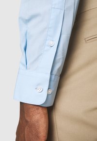 Jack & Jones JJJOE 2 PACK - Marškiniai - cashmere blue/white