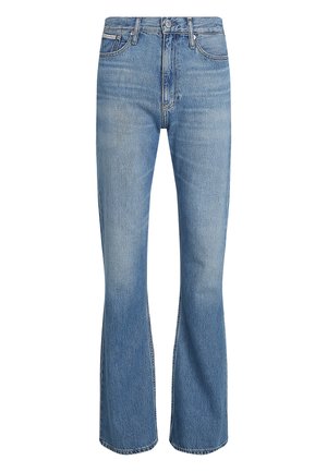 Jeans en denim bleu clair à pattes d'éléphant avec une taille haute, un design à cinq poches et une légère décoloration. Comprend un bouton à l'avant et une fermeture éclair.