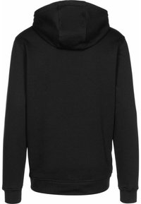 Czarna bluza z kapturem o luźnym kroju, z sznureczkiem w kapturze, ściągaczami na mankietach i u dołu, wykonana z miękkiej tkaniny bawełnianej. Brak nadruku z przodu.