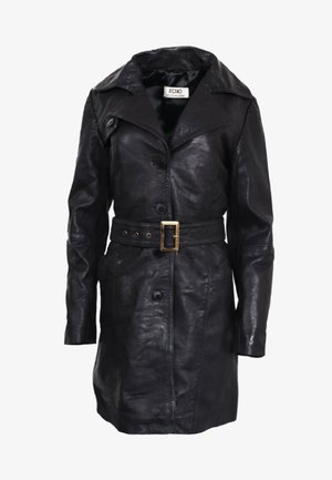 Zwart leren trenchcoat met een verstelbare taille, grote kraag en knoopsluiting aan de voorkant. Heeft een gladde textuur en meerdere knopen voor sluiting.