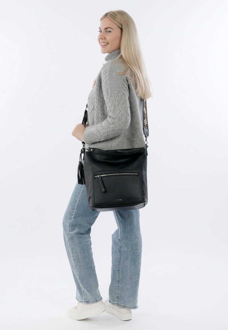 Emily & Noah DARLEEN - Soma ar siksnu pāri ķermenim - black