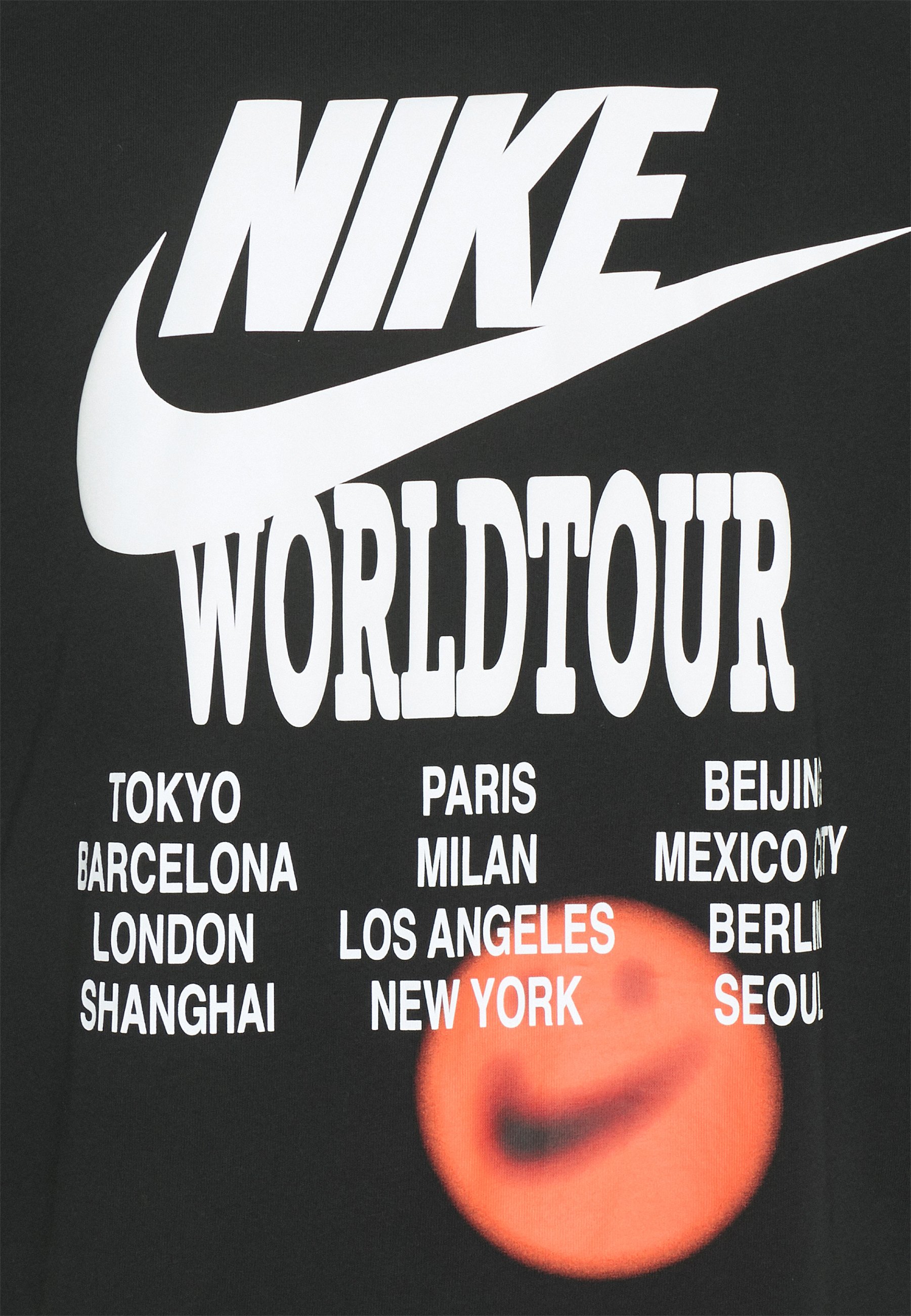 Nike Sportswear TEE WORLD TOUR - Camiseta estampada - black/negro -  Zalando.es