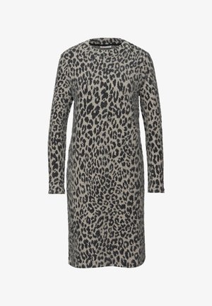 Luipaardprint jurk van zachte stof, met een ronde halslijn en lange mouwen. Het kleurenpalet bestaat uit beige en donkergrijze patronen.
