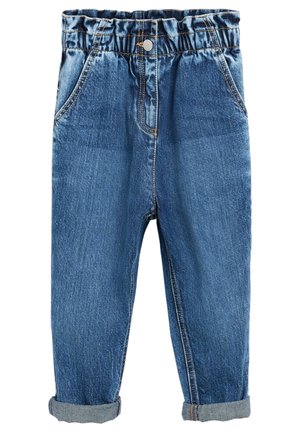 Pantalon en denim bleu pour tout-petit avec taille élastique, poches avant, revers roulés et fermeture avant par bouton-pression en métal.