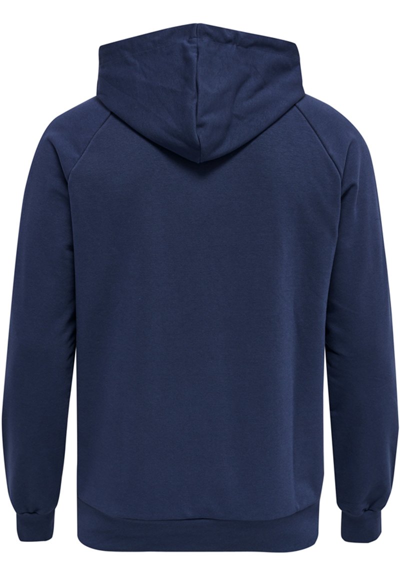 Sudadera con capucha azul marino hecha de material suave, con un bolsillo tipo canguro y puños acanalados, con una textura lisa y un ajuste relajado.