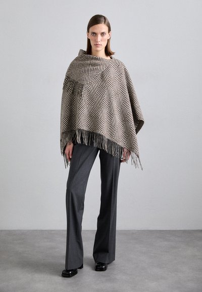 By Malene Birger TURTMAS - Sjal - brown