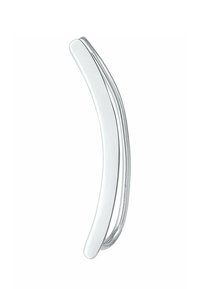 Pendiente de metal plateado con un diseño curvado y alargado. Textura suave con un acabado brillante y apariencia minimalista. Iluminación interior.
