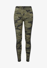 Geselecteerd, woodcamo/blk