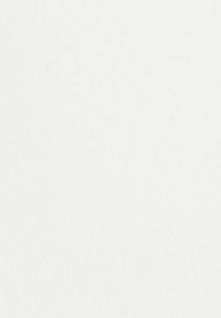 Weißer, gerippter Stoff mit einer glatten Textur, gleichmäßig gewebt, ohne Muster oder Akzente, der eine einheitliche Farbe aufweist.