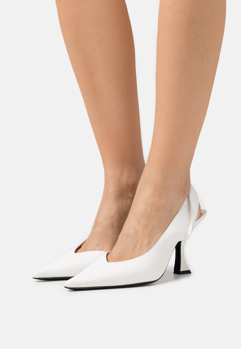 BY FAR YASHA Classic heels white Zalando.de