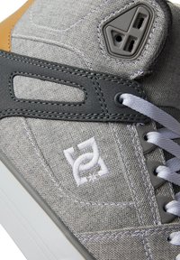 DC Shoes PURE - Pantofi skate - xssw grey grey white