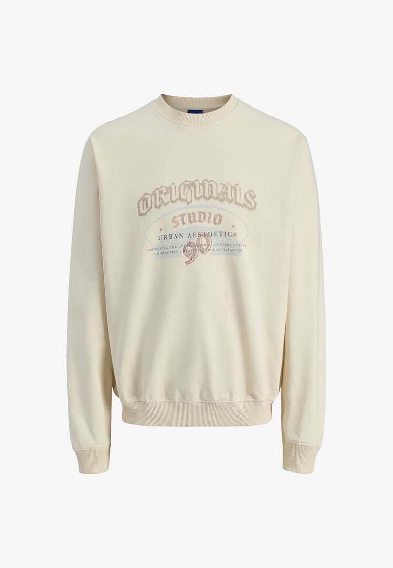 Cremfarbener Pullover aus weichem Stoff, mit rundem Halsausschnitt, gerippten Bündchen und Saum, sowie grafischem Textdesign auf der Vorderseite.