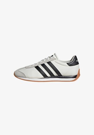 adidas Sportswear, ADIDAS SPORTSWEAR RUNVISTA SHOES - Sneakers basse - core white core/black gum
