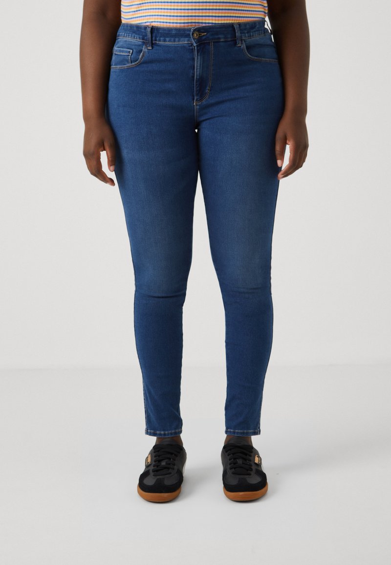 ONLY Carmakoma - CARAUGUSTA  - Testhezálló fazon - medium blue denim, Nagyítás