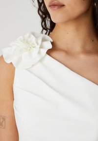 Jarlo Tall PETAL - Îmbrăcăminte de ocazie - ivory