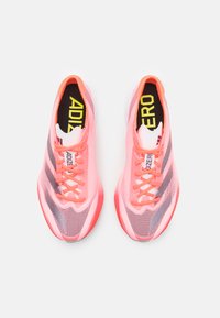 adidas Performance ADIZERO ADIOS 8 WOMEN - Scarpe da corsa su strada - pink spark/aurora metallic/solar red