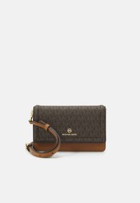 MICHAEL Michael Kors JET SET CHARM PHONE CROSSBODY - Umhängetasche - vanilla/acrn/offwhite  