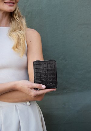 Gusti Leder MELLI - Wallet - schwarz